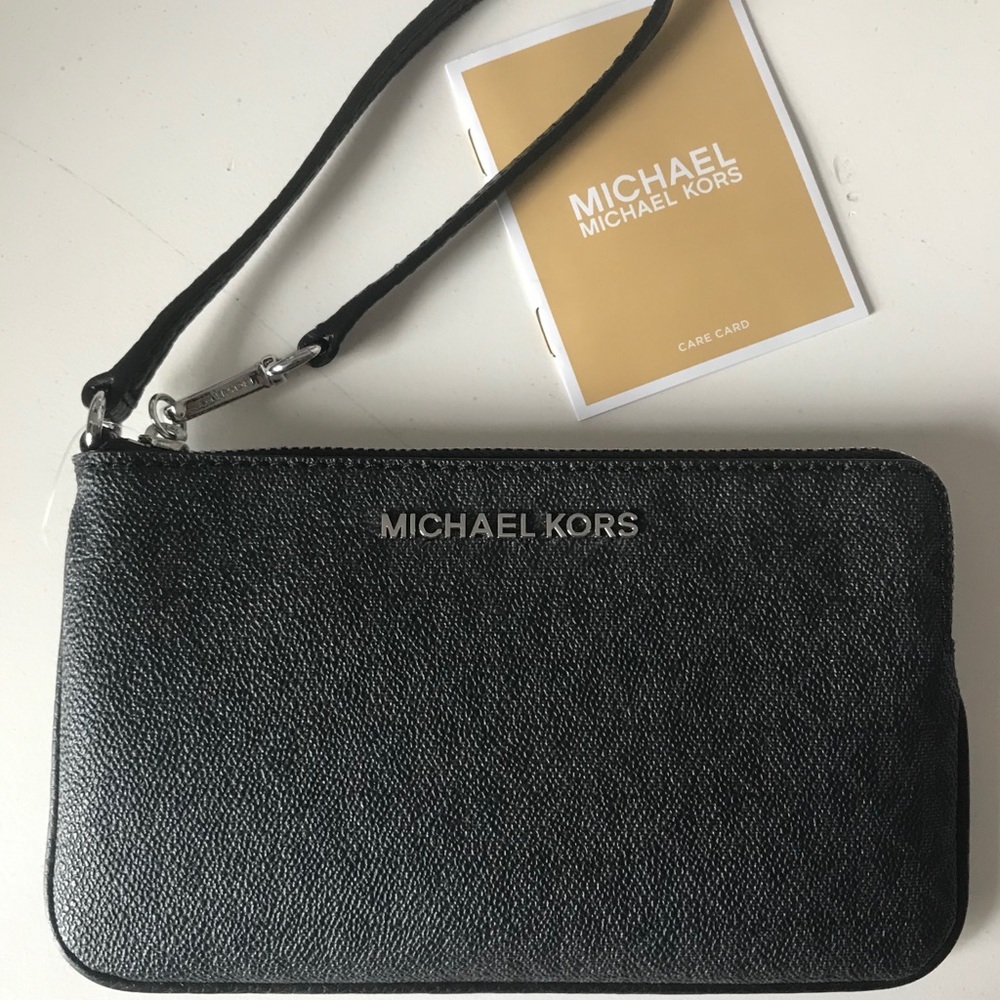 Michael Kors Jet Set Wristlet